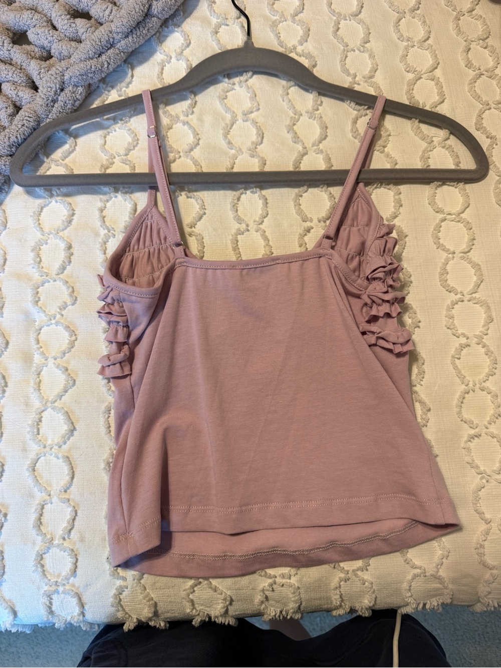 Edikted Veda Ruffled Tank Top - Picture 5 of 5